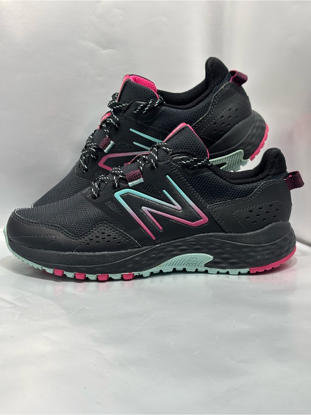 New Balance 410 V8 Women's Size 6 Black/Teal/Pink Trail Running Shoe WT410LC8